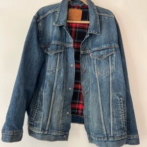 Levi's Blue Denim Jacket with Red Plaid Lining Mens XL Trucker Jean Jacket